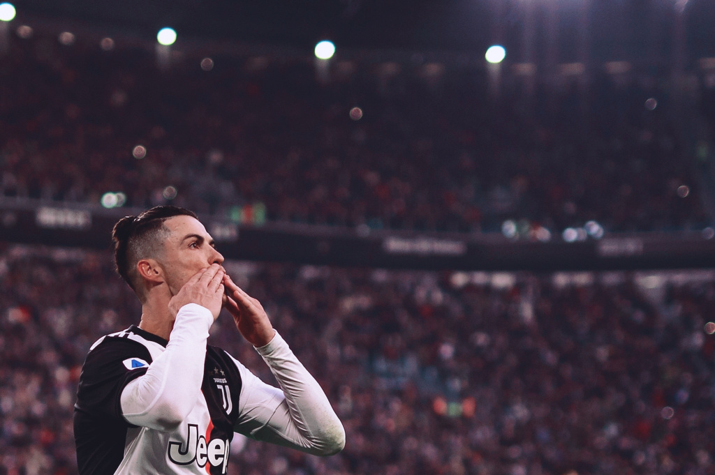 不仅是一名 不仅是一名